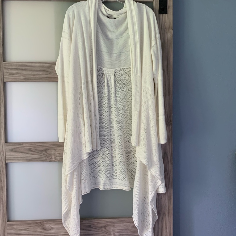 NWOT Size L/XL lightweight drapey cardigan NYDJ